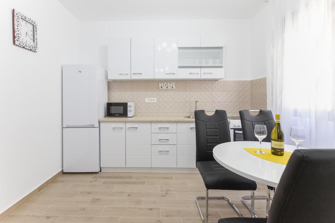 Muo Sea Front Apartments Котор Екстер'єр фото