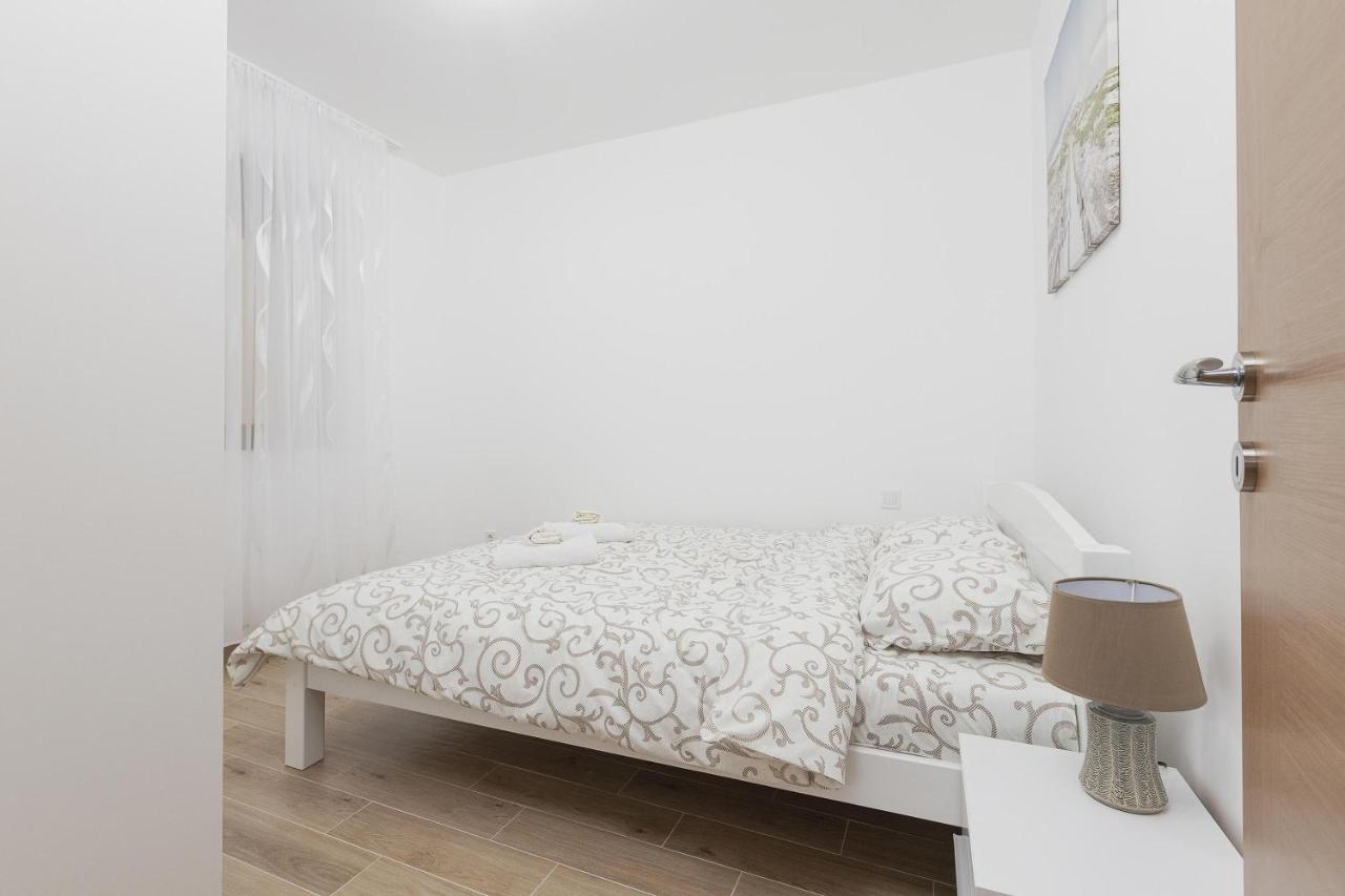 Muo Sea Front Apartments Котор Екстер'єр фото