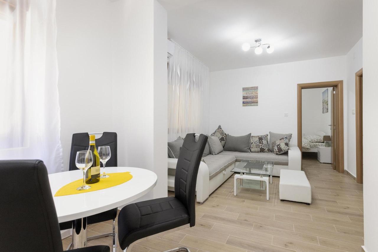 Muo Sea Front Apartments Котор Екстер'єр фото