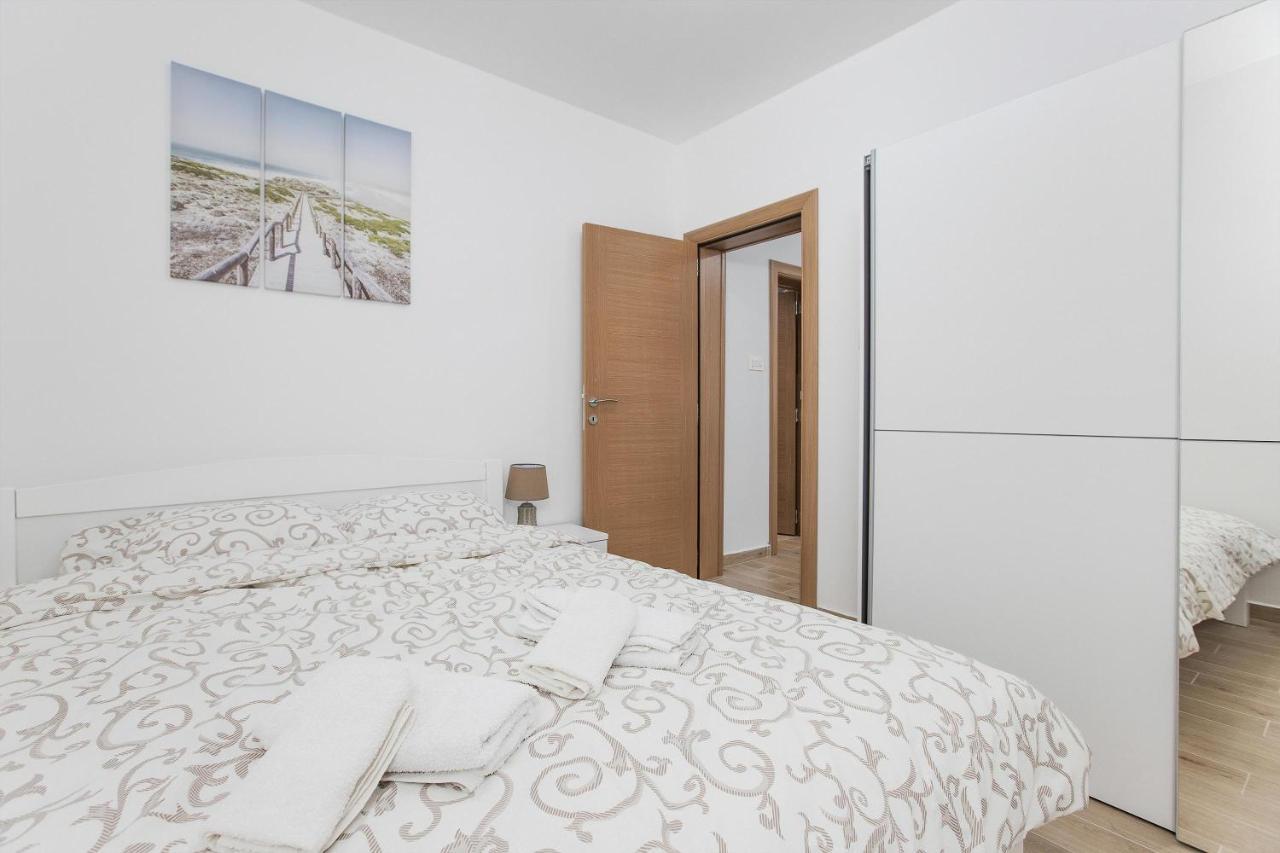 Muo Sea Front Apartments Котор Екстер'єр фото