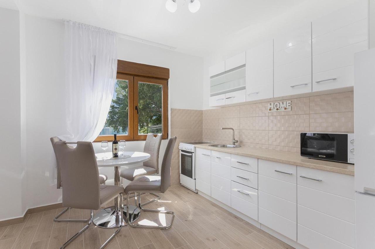 Muo Sea Front Apartments Котор Екстер'єр фото