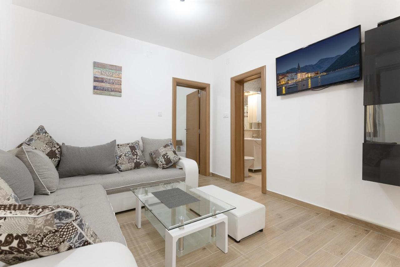 Muo Sea Front Apartments Котор Екстер'єр фото